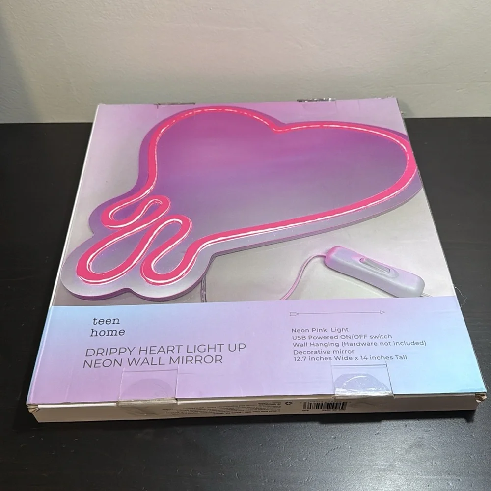 New View Dripping Heart Light Up‎ Neon Wall Mirror | Pink | Brand New